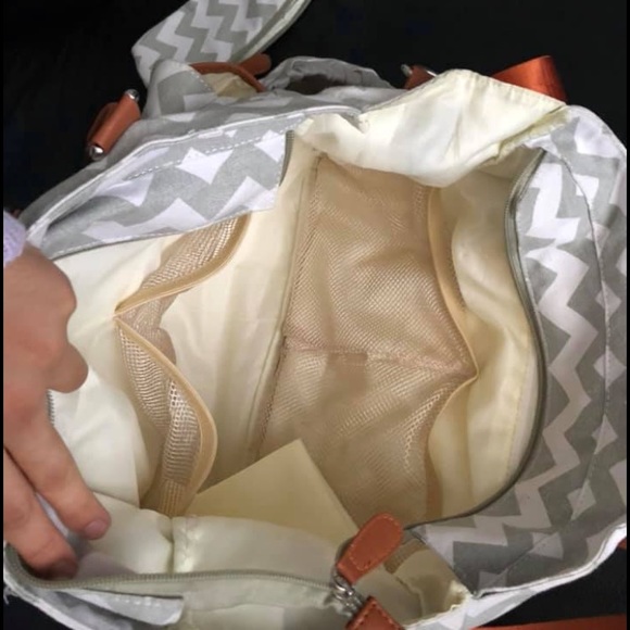 Diaper bag - Picture 2 of 4